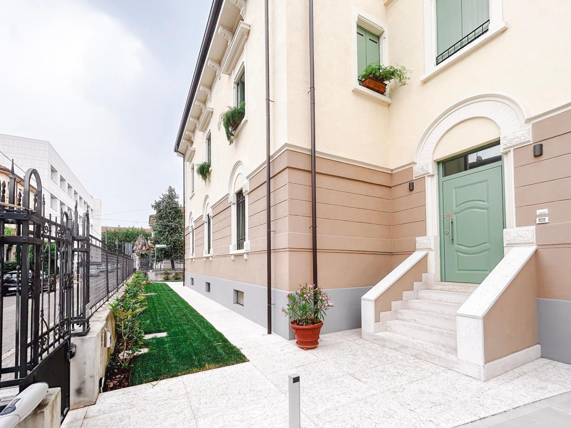 Via Poma Rooms Verona Exterior foto